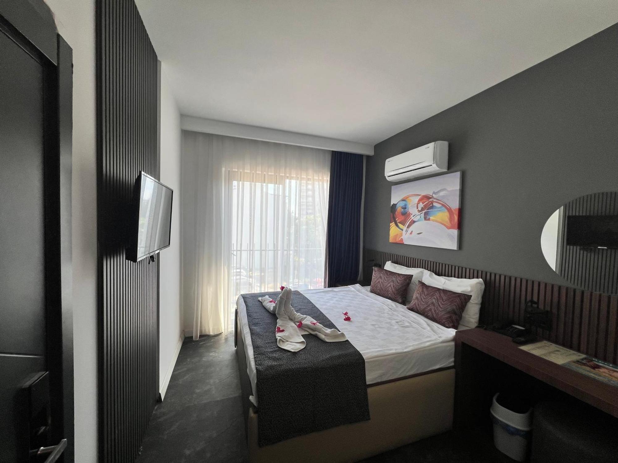 Wolf Of The City Hotel & Spa Antalya Exterior photo